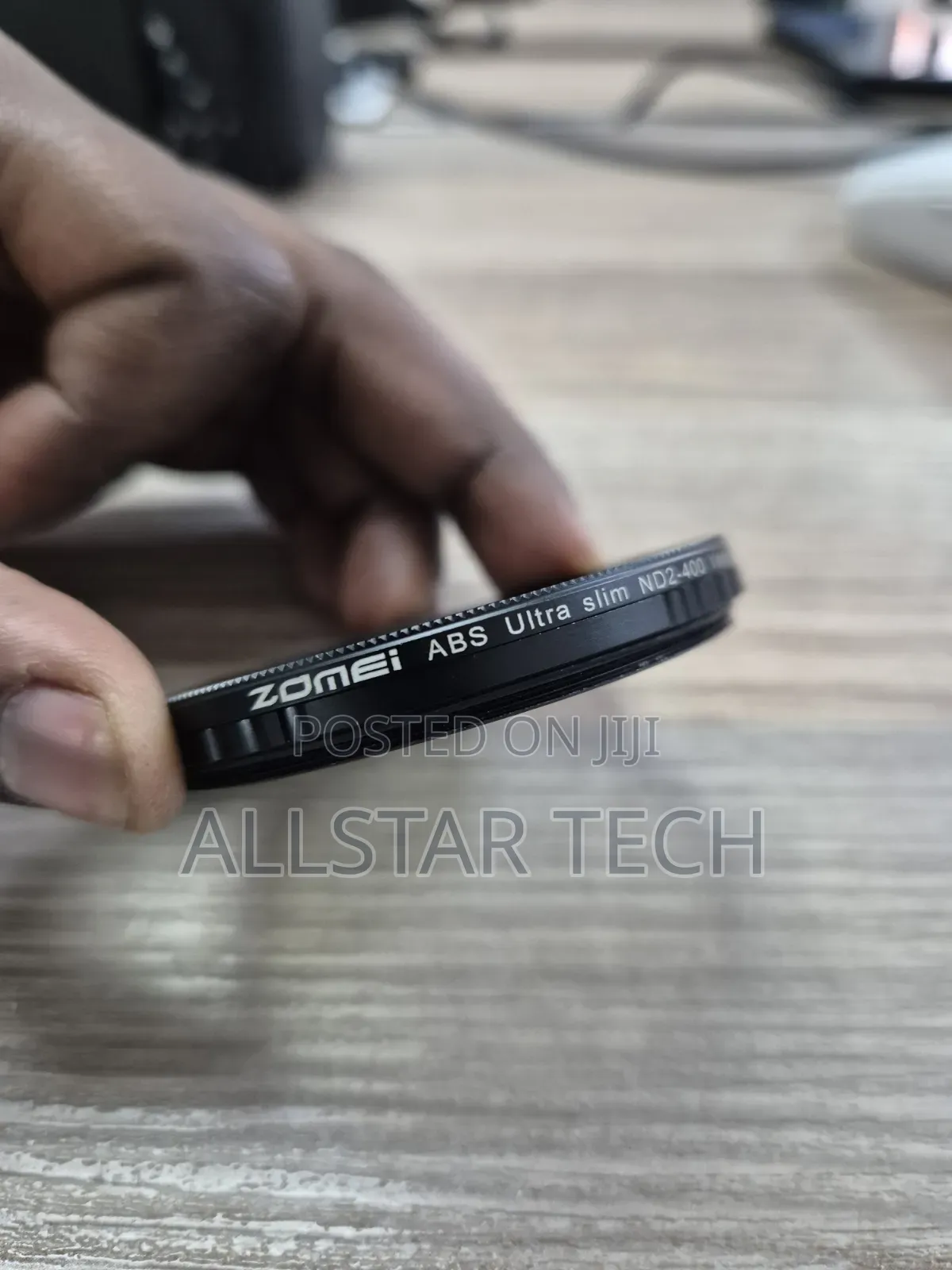 The ZOMEI ABS Ultra Slim ND2-400 (58mm) Clean.