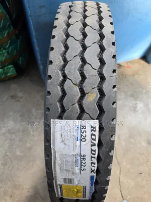9 R22. 5 Roadlux Tires (Highway)