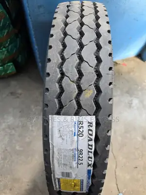 9 R22. 5 Roadlux Tires (Highway)