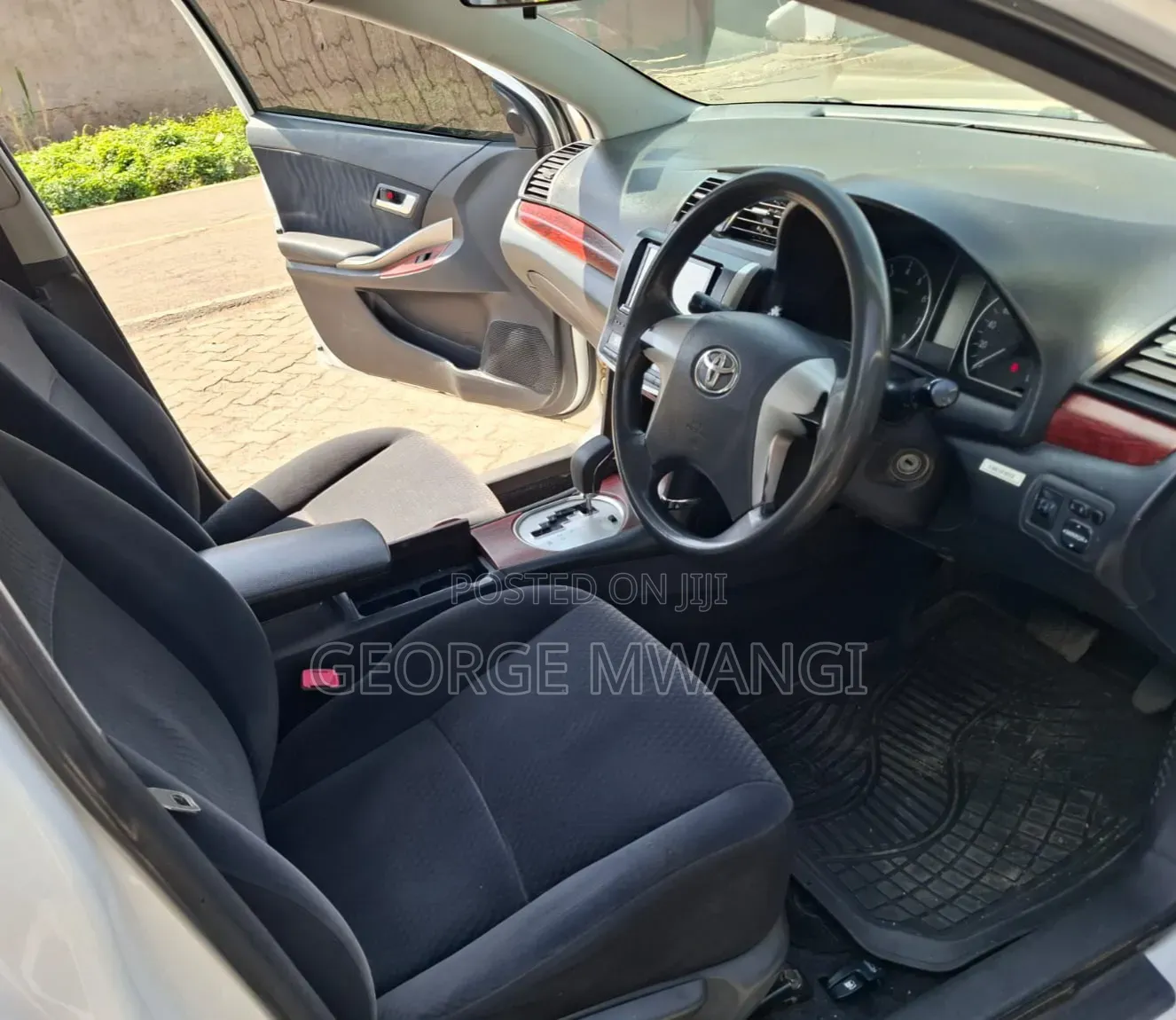 Toyota Premio 2012 White