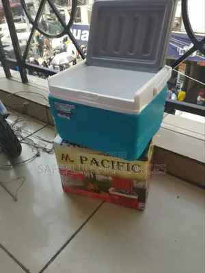 Pacific 4.5L Insulated Cooler Box for Food, Drinks Travel