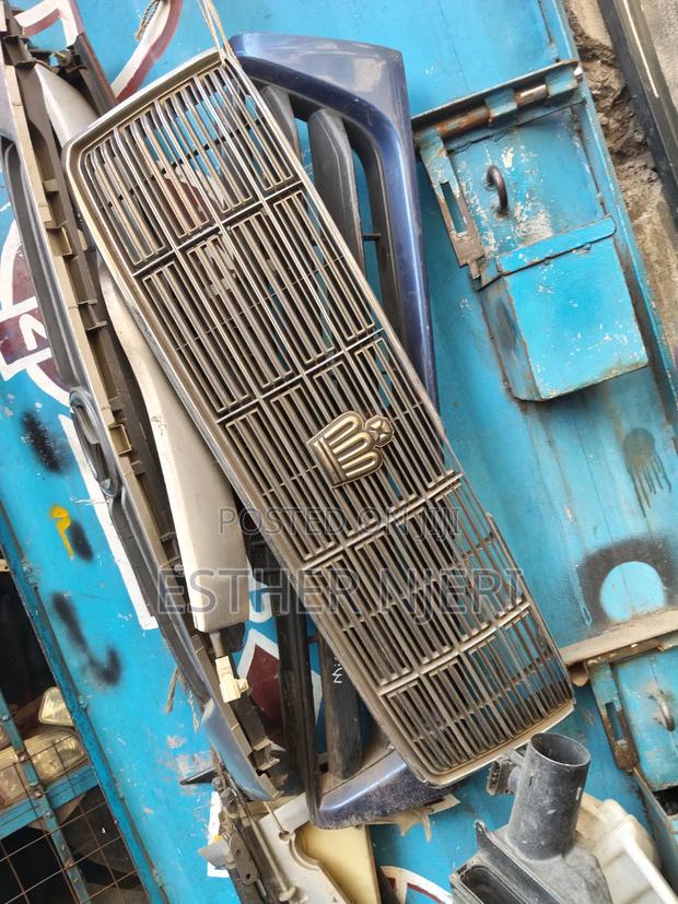 Toyota Crown Grill - thumbnail 2