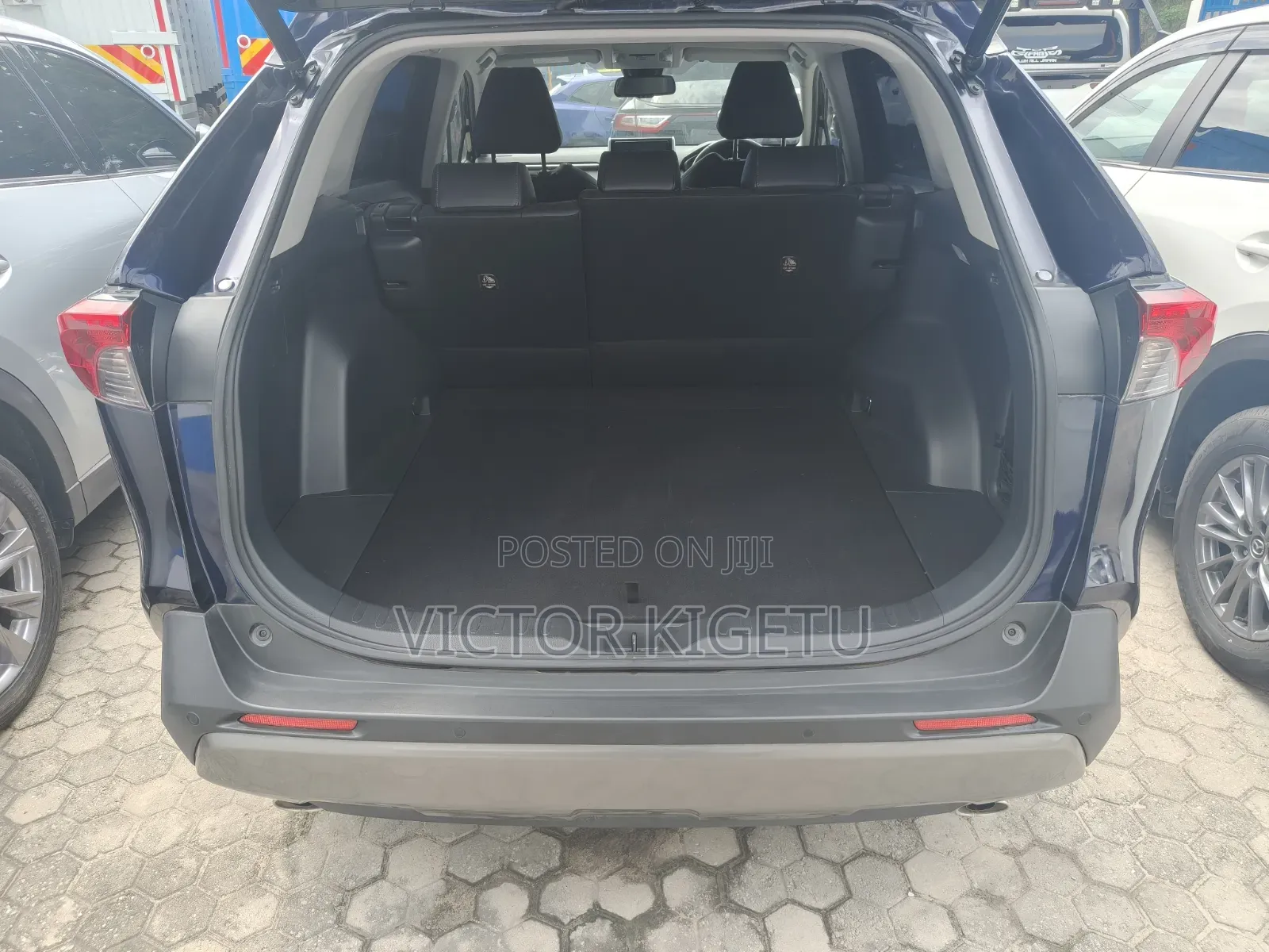 Toyota RAV4 2020 Blue