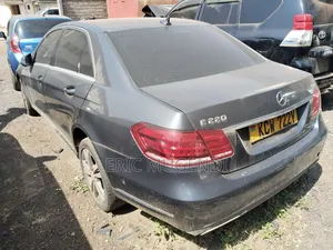 Mercedes-Benz E220 2013 Black