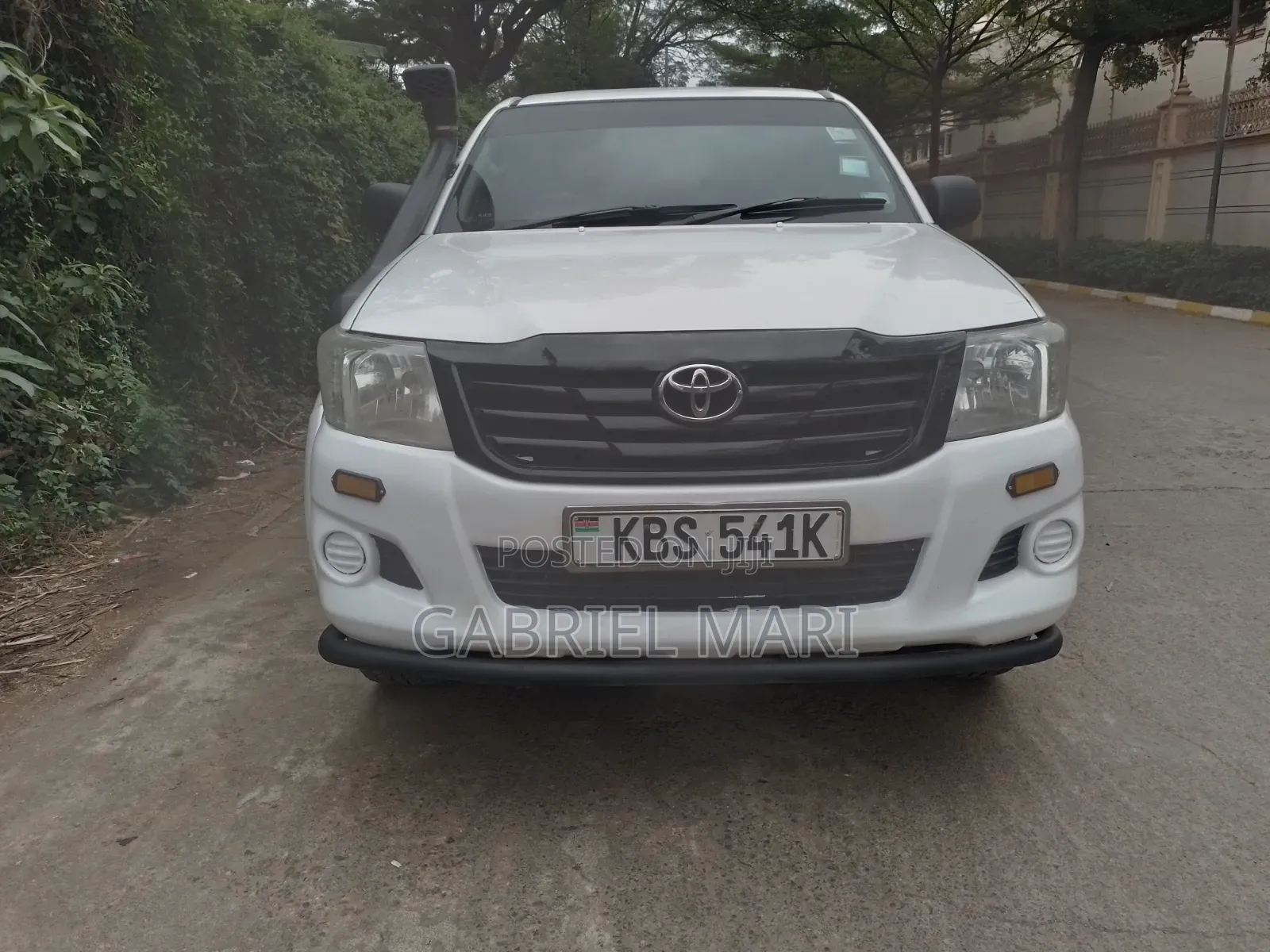 Toyota Hilux 2012 White