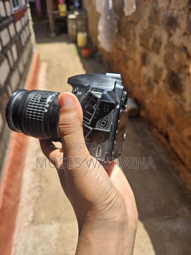 Nikon D3300 - thumbnail 3