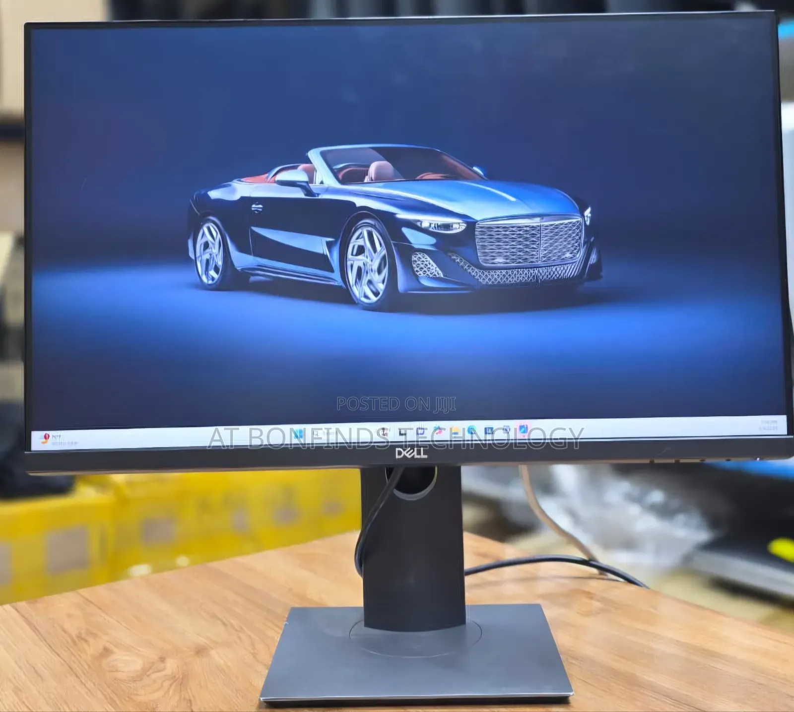 Dell P2419H
Full Hd 1920*1080
60hz Refresh