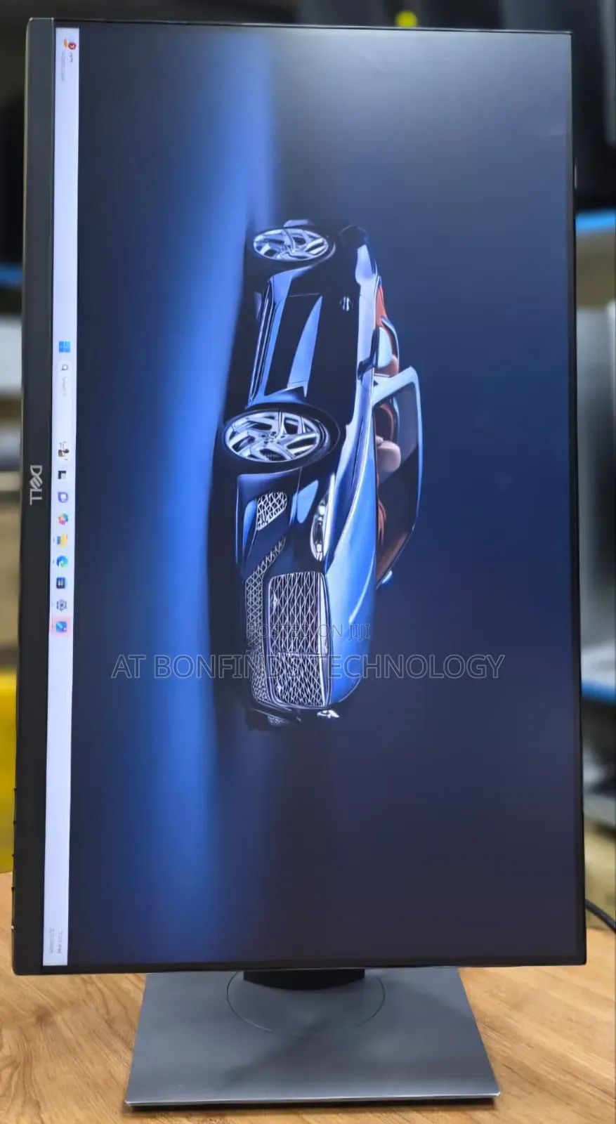 Dell P2419H
Full Hd 1920*1080
60hz Refresh