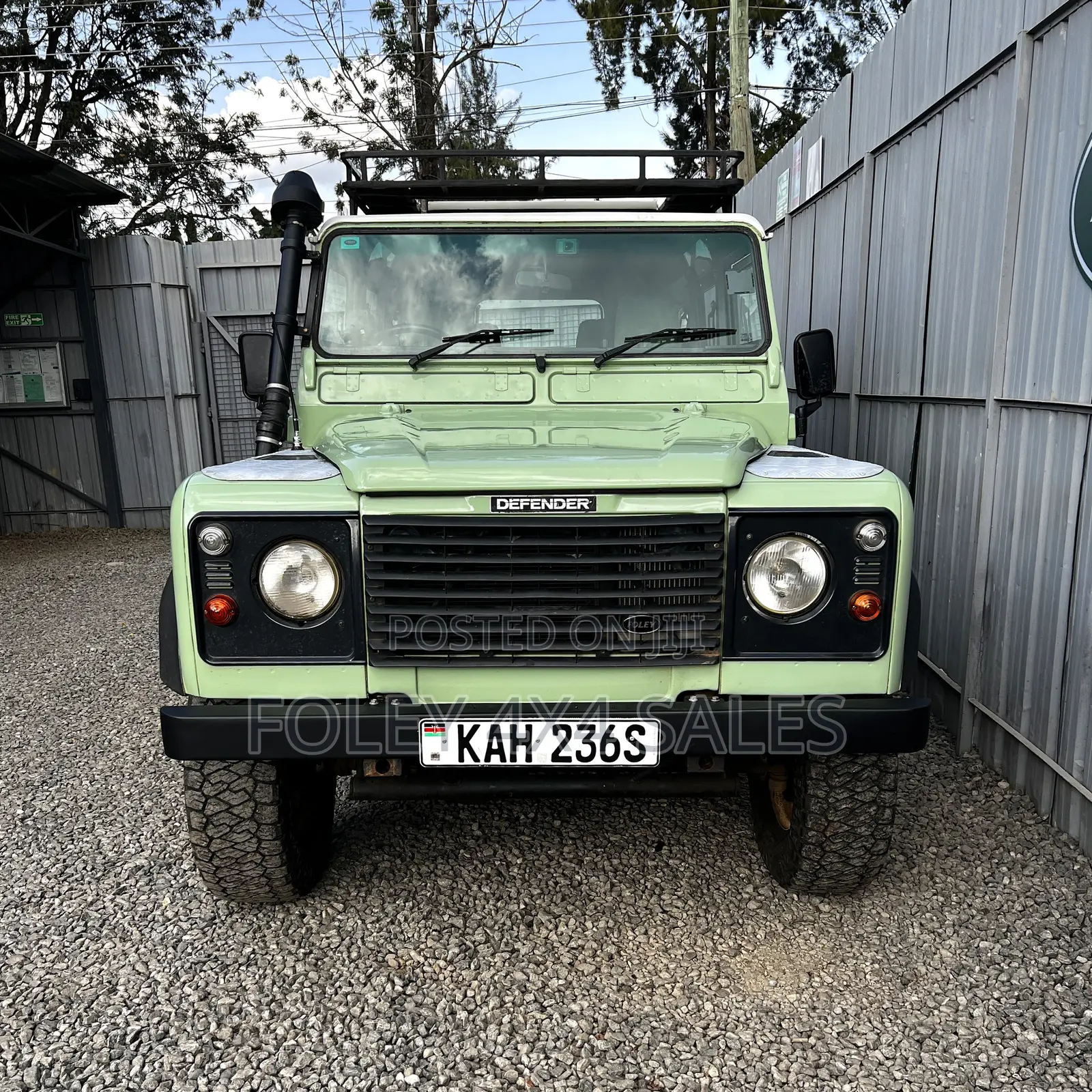 Land Rover Defender Station AWD 1997 Green