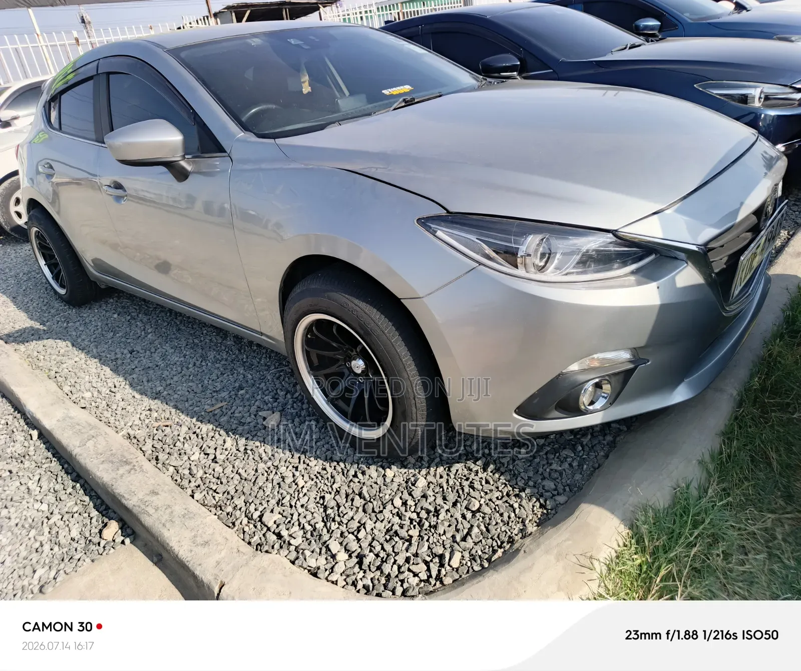 Mazda Axela SV Premium 2014 Gray