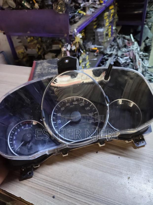 Ex Japan Honda Fit Clock 2014/2015 - thumbnail 2