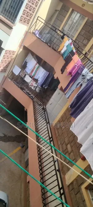 2bdrm Block of Flats in Section Ten for sale