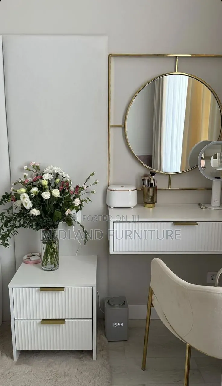 Night Stand/ Bedside Tables With Drawers Pay on Delivery 