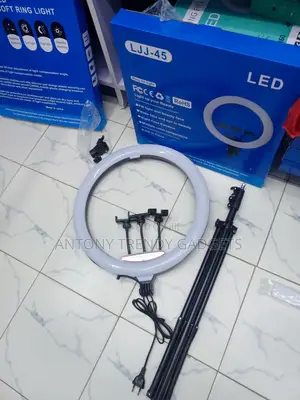18 Inch LJJ-45 LED Ring Light Dimmable With Tripod Stand