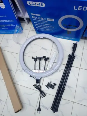LJJ-45 18 Inch Fill Light With Tripod Phone Holders