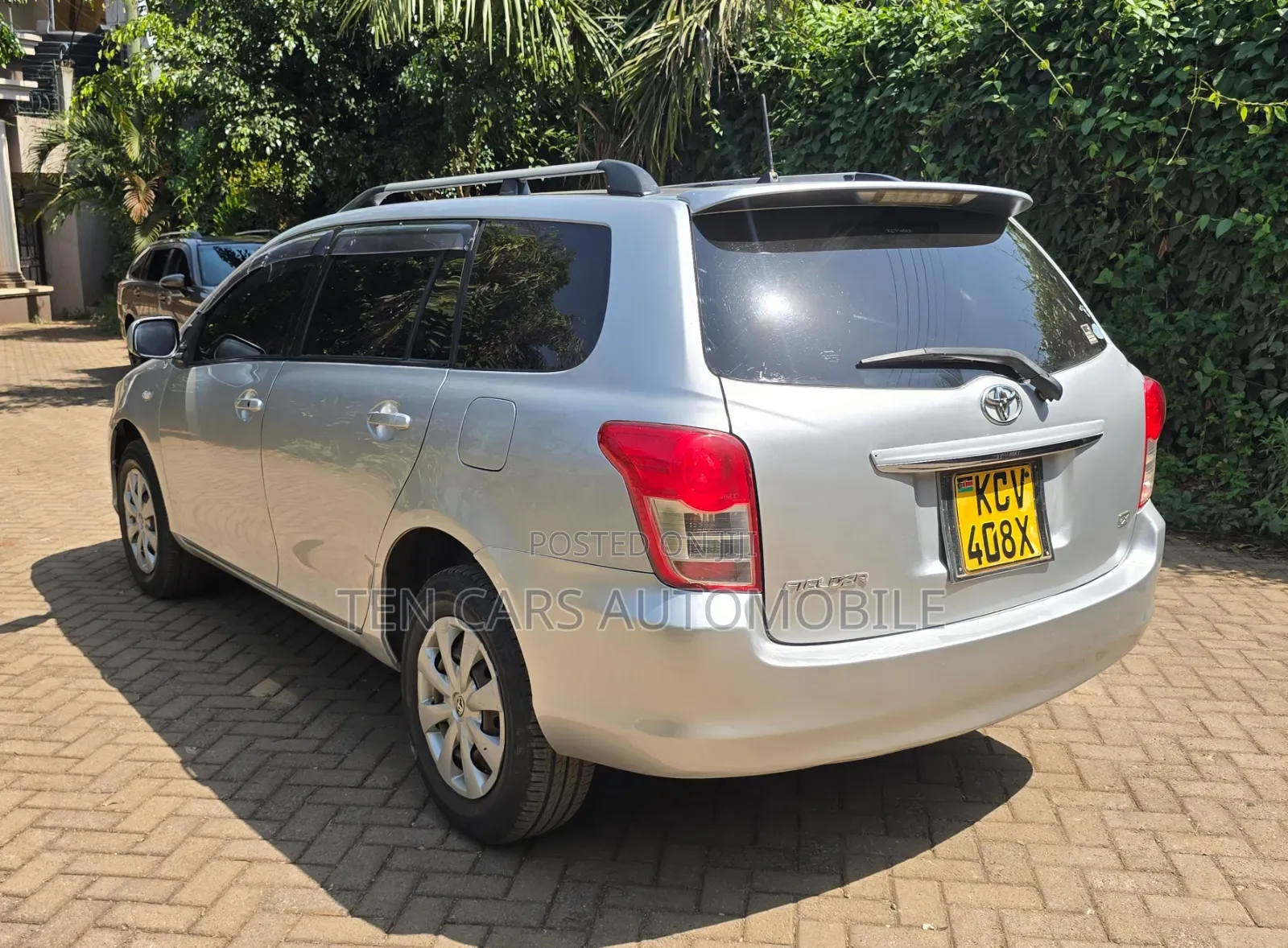 Toyota Corolla Fielder 2013 Silver