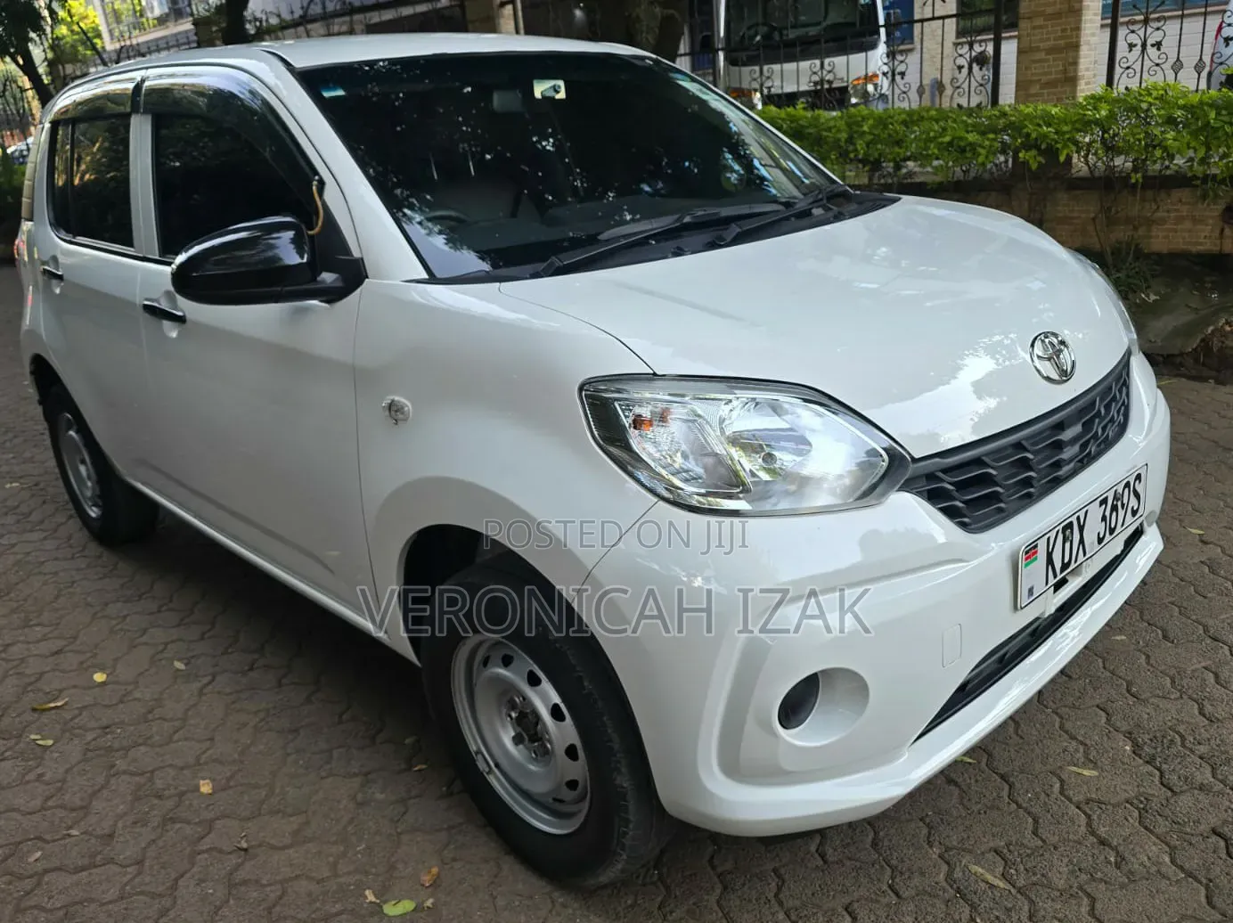 Toyota Passo 2017 White