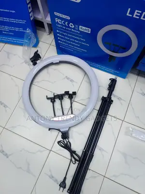 LJJ-45 LED Fill Light With Adjustable Stand 3 Phone Holders