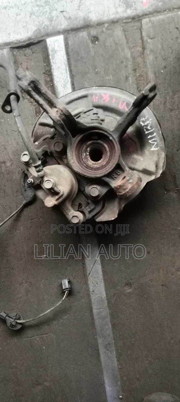 Front Hub of a Mira - thumbnail 2