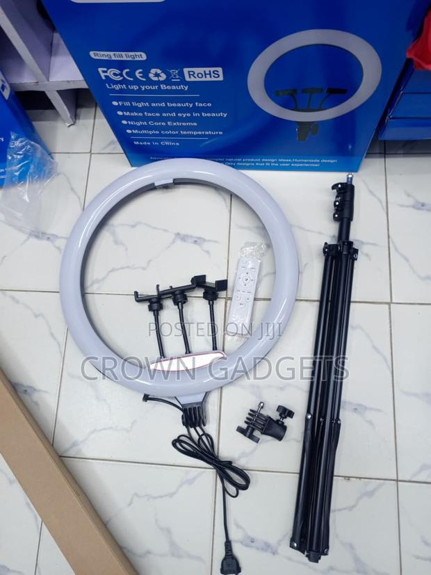 LJJ-45 Professional 18 Inch Ring Light With 3 Phone Holders