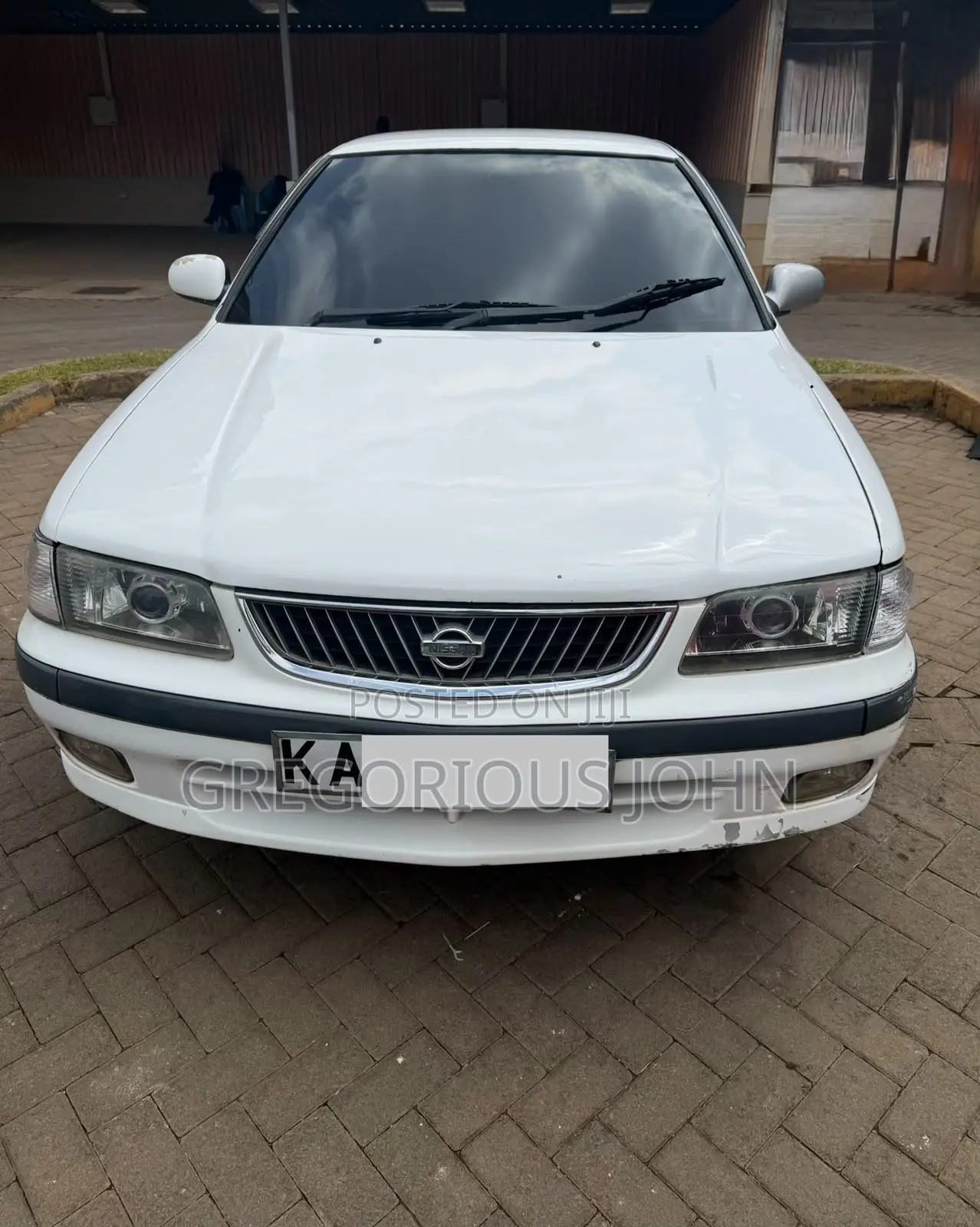 Nissan FB15 2000 White