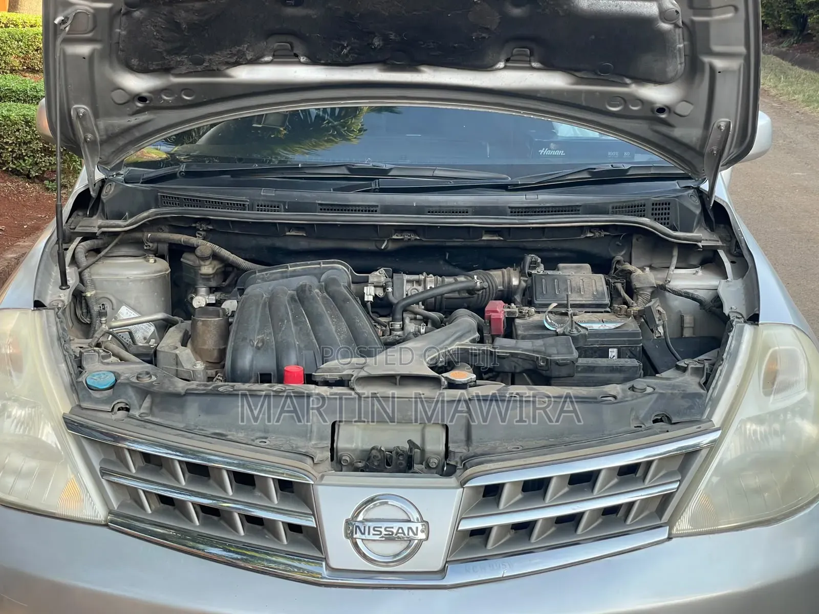Nissan Tiida 2010 Silver