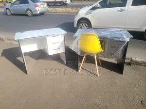 Plastic Chair White Office Desk
