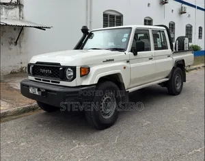 Toyota Land Cruiser 2025 White