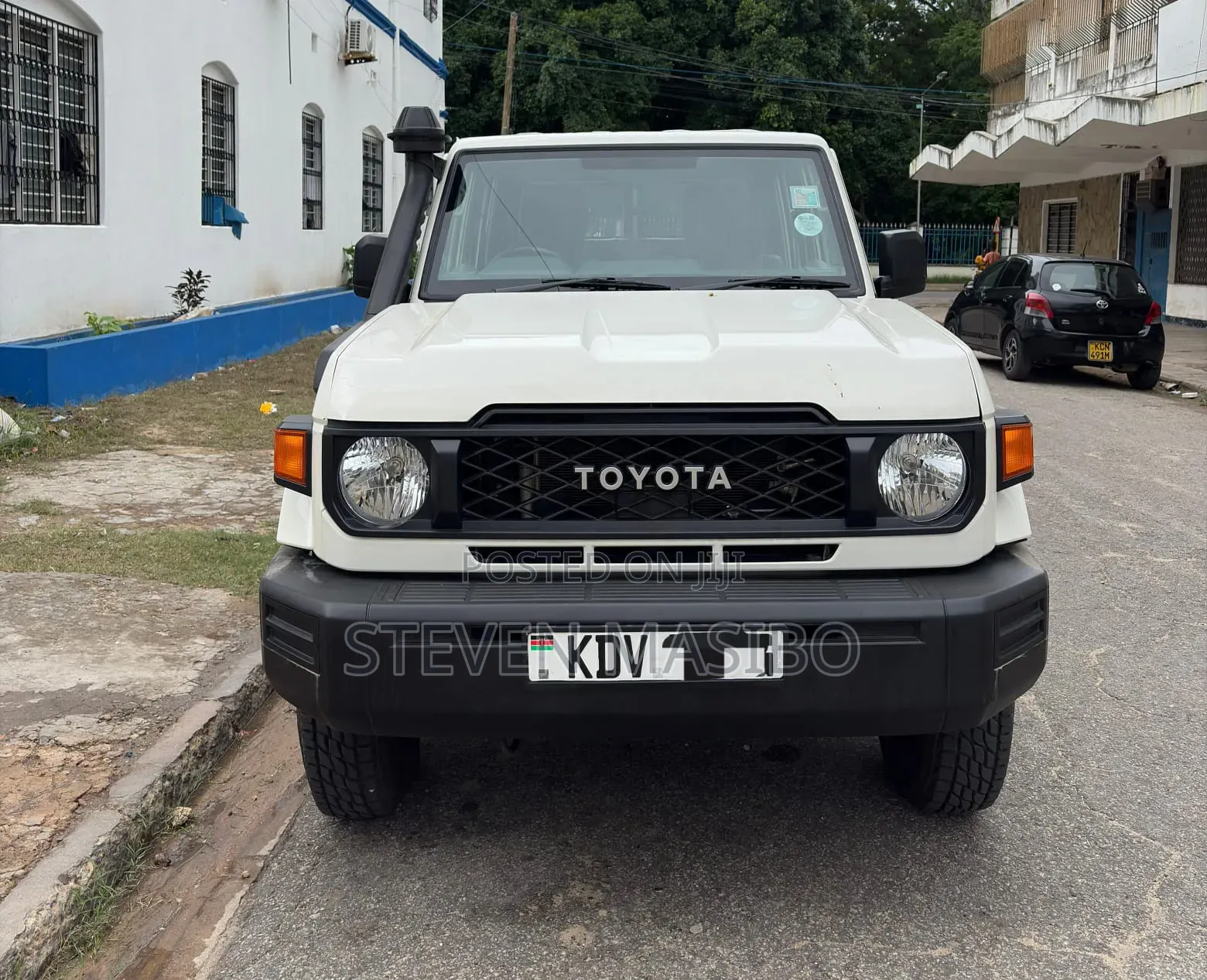 Toyota Land Cruiser 2025 White