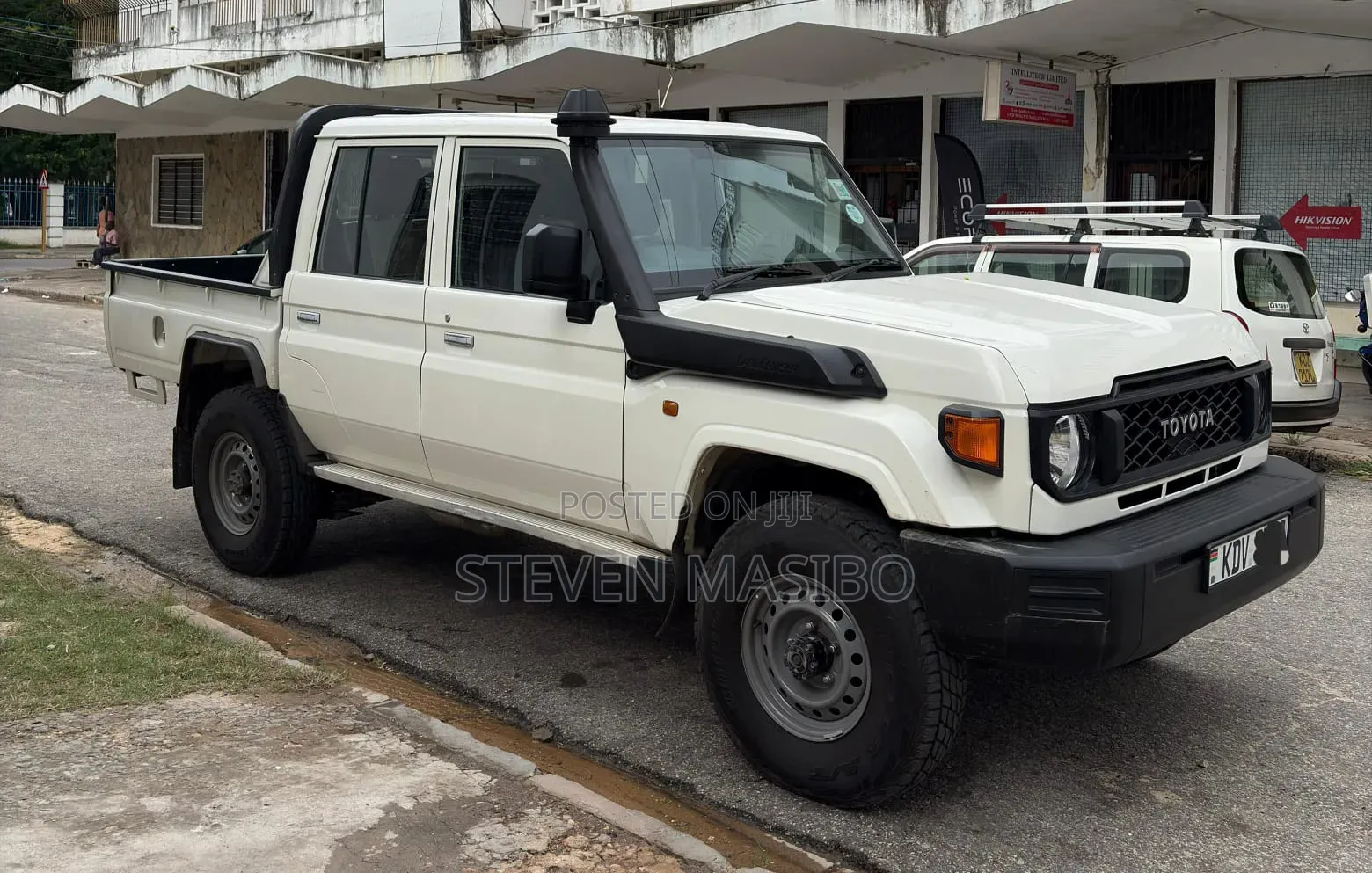 Toyota Land Cruiser 2025 White