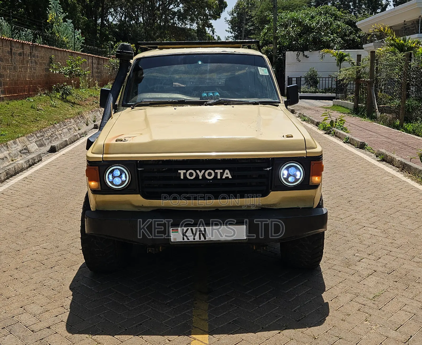 Toyota Land Cruiser Wagon 1981 Beige