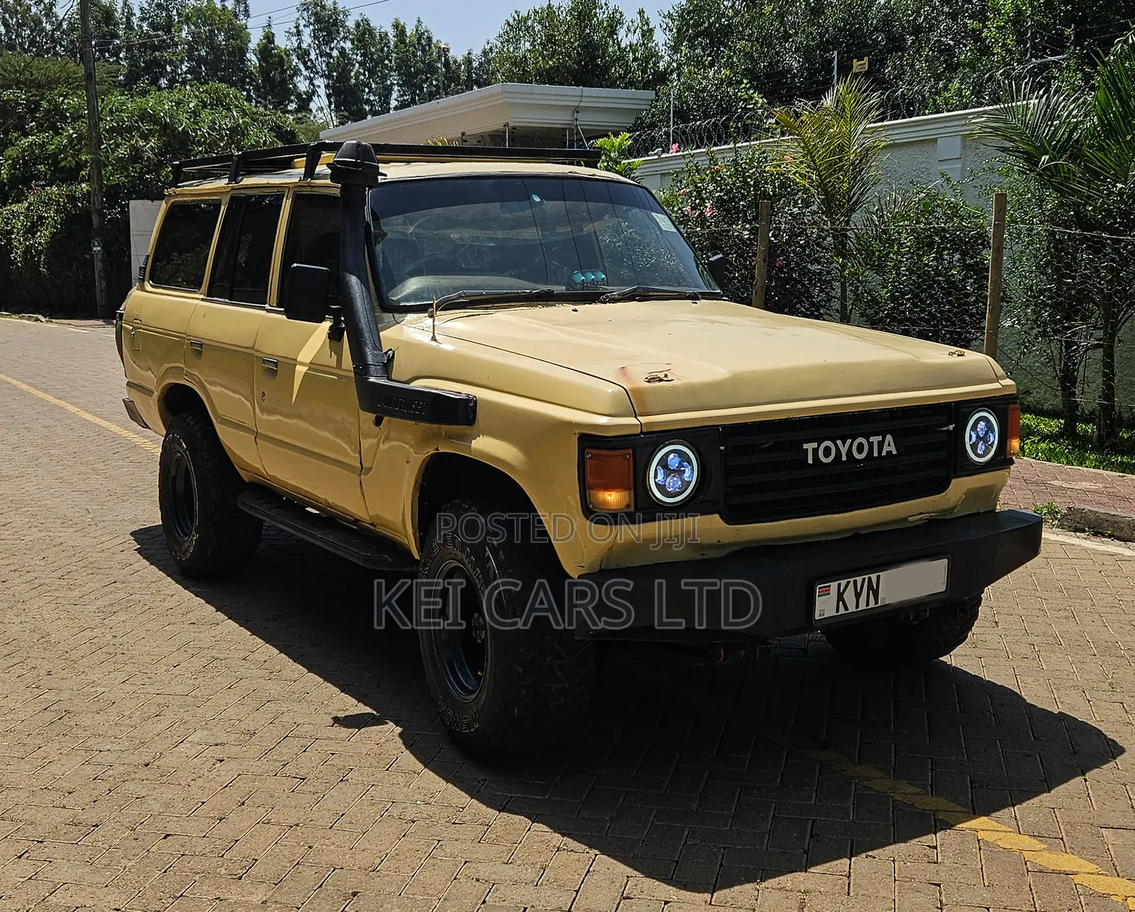 Toyota Land Cruiser Wagon 1981 Beige