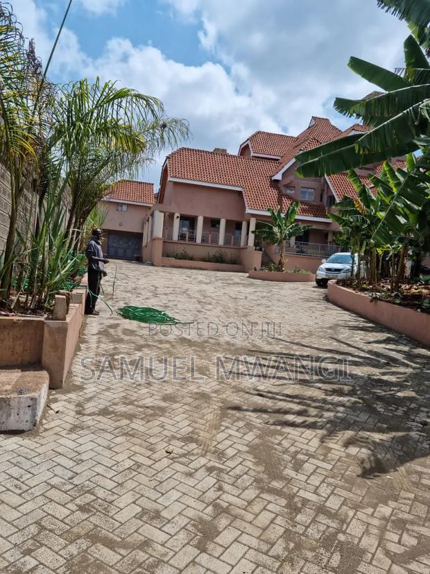 7bdrm House in Runda for sale