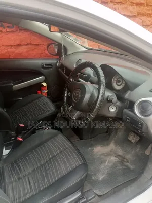 Toyota Hilux 2008 White