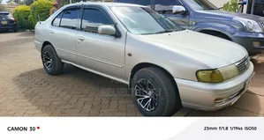 Nissan Sunny N13 Sedan 1.5 1989 Silver