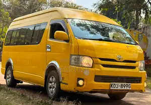 Toyota HiAce 2014 Yellow