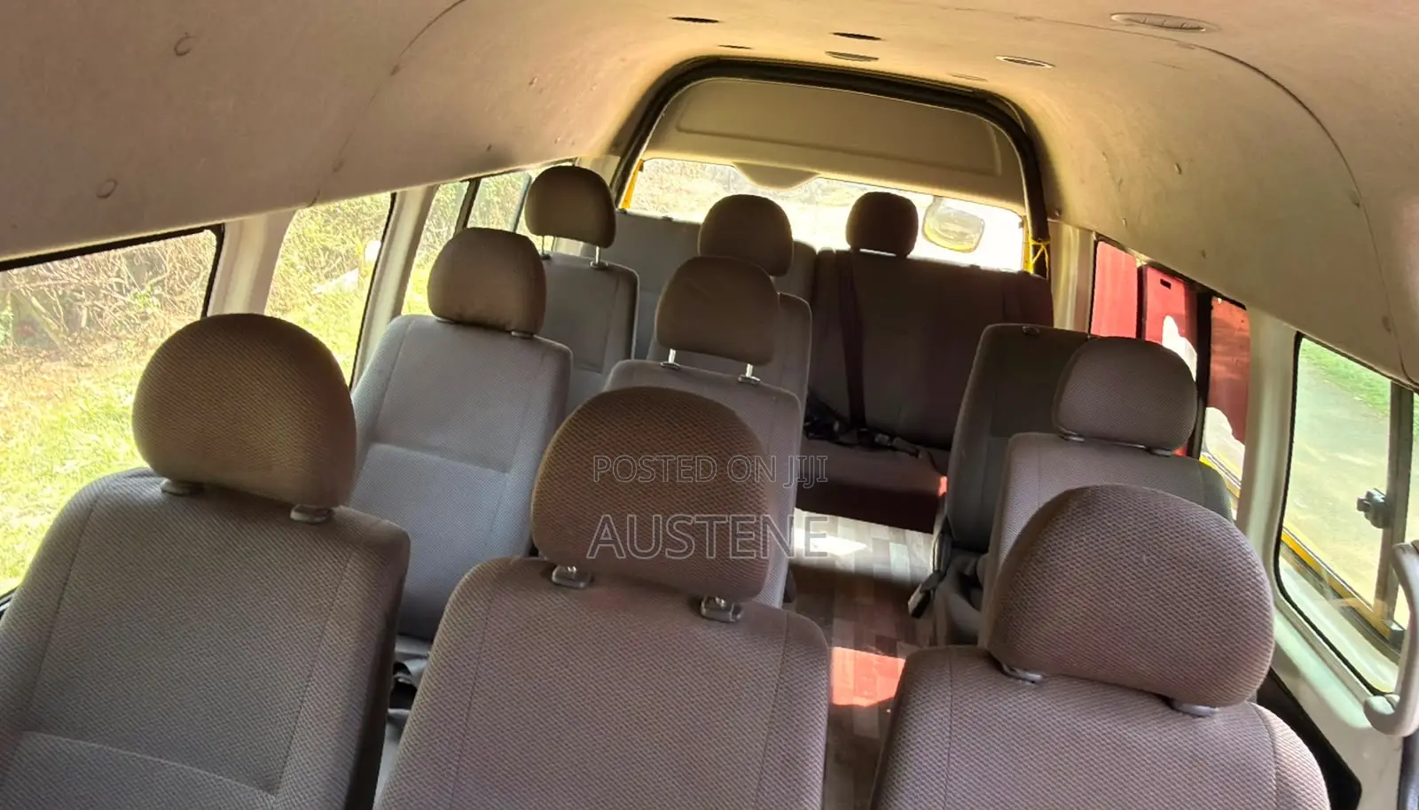 Toyota HiAce 2014 Yellow
