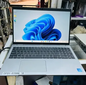 Laptop Dell Precision 3561 16GB Intel Core i7 SSD 512GB