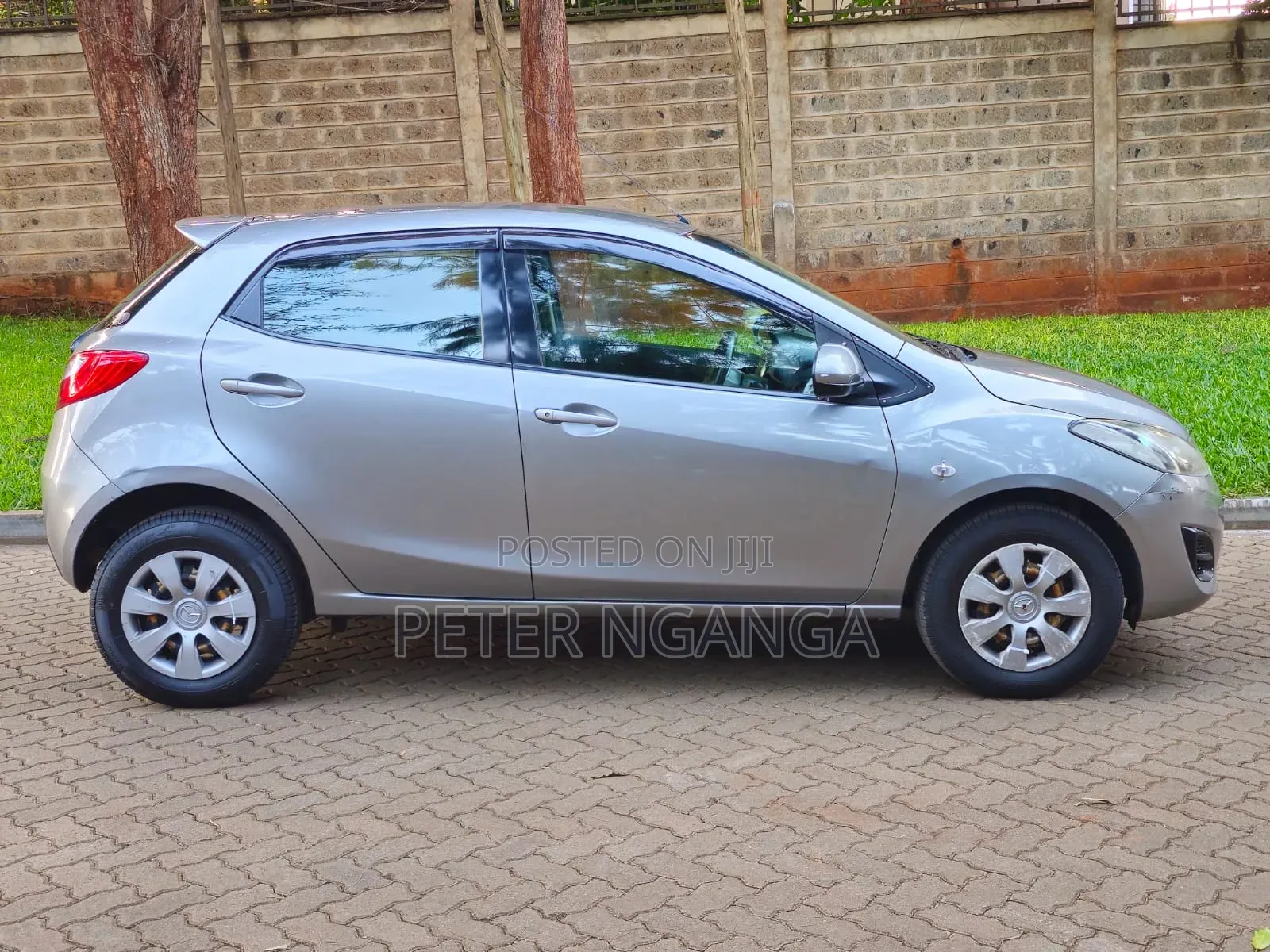 Mazda Demio 2013 Silver