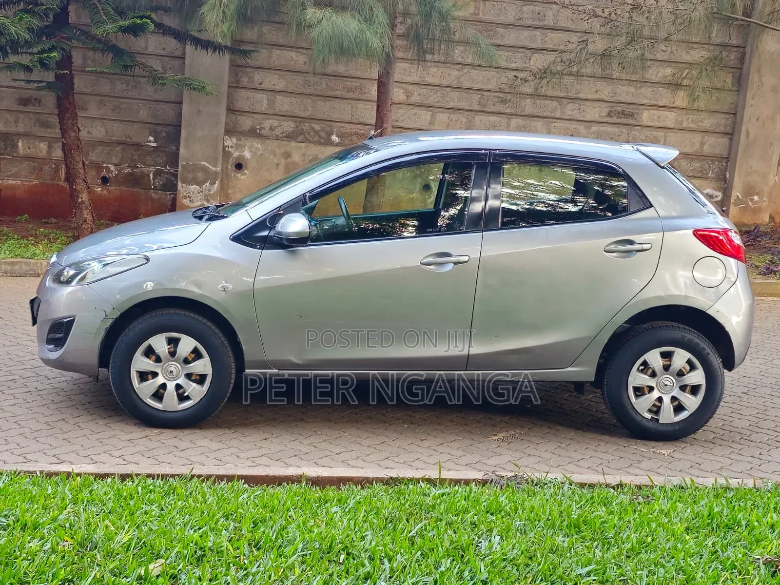 Mazda Demio 2013 Silver