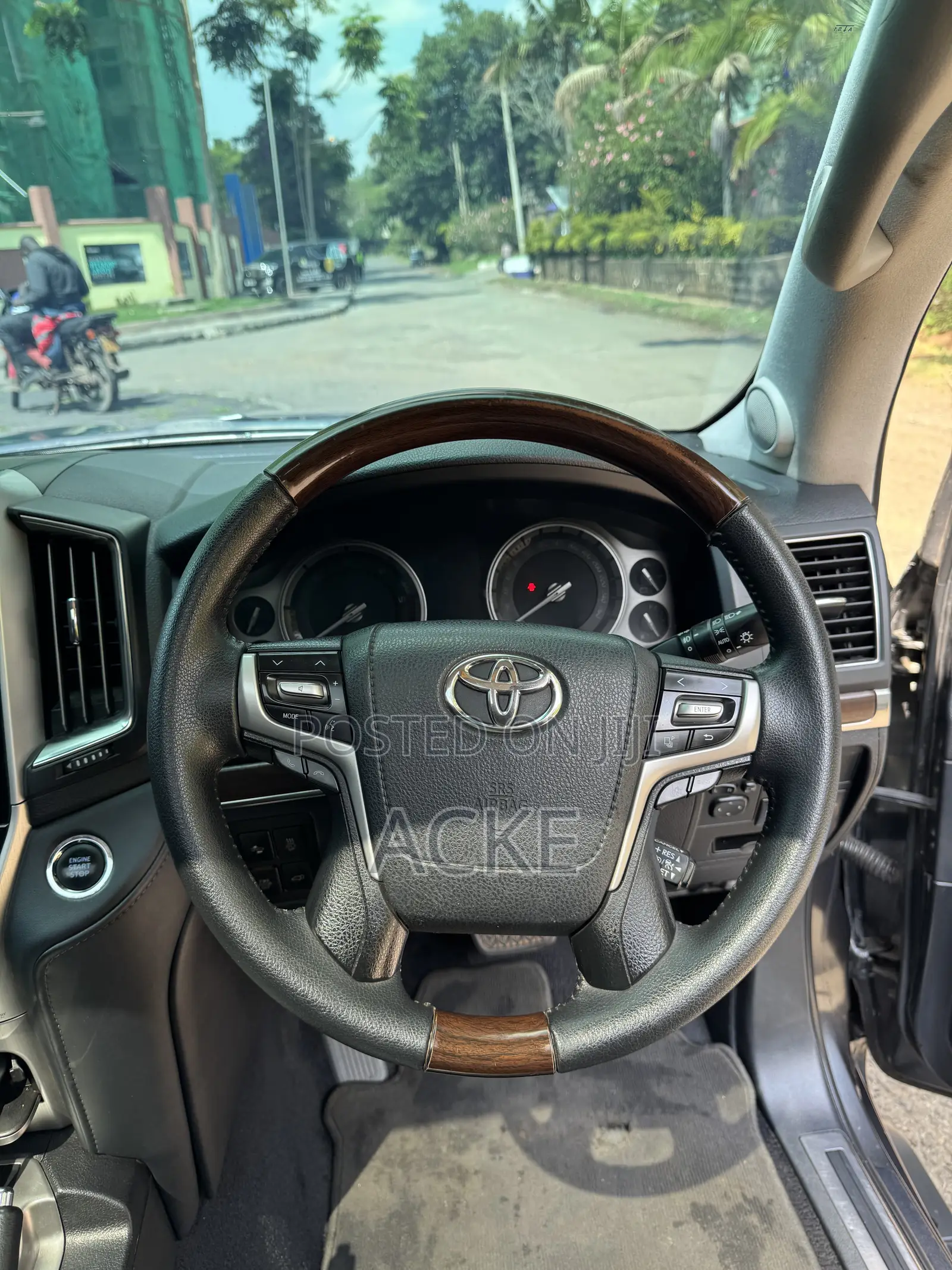 Toyota Land Cruiser 2016 Gray