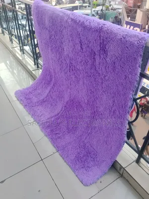 Carpet 5 by 8 Size / Fluffy /Shaggy