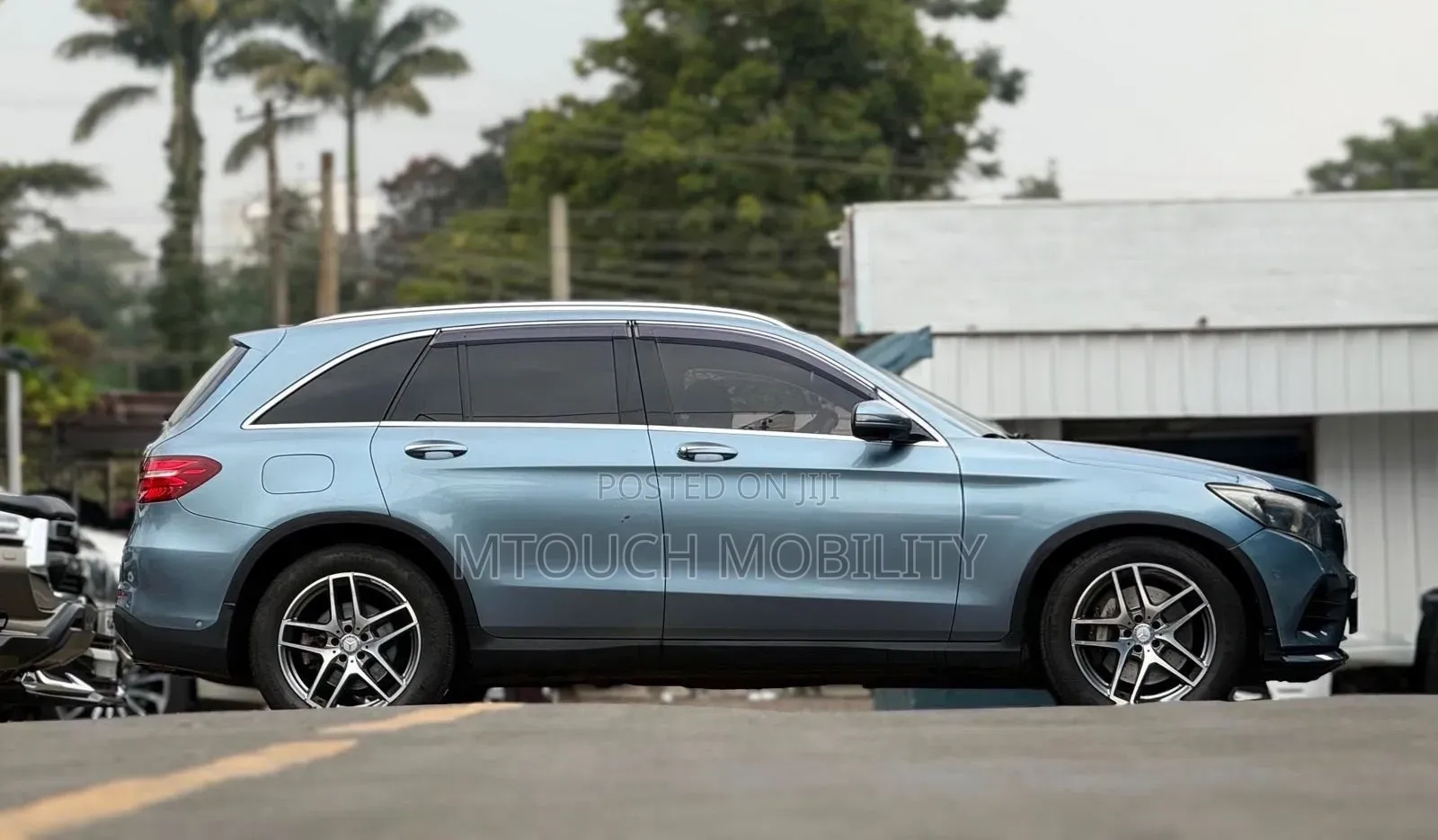 Mercedes-Benz GLC-Class 2016 Blue