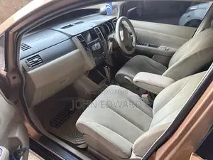 Nissan Tiida 2008 Gold