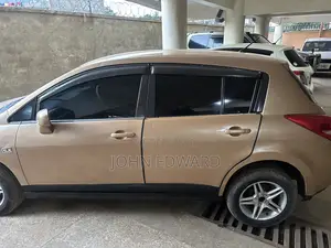 Nissan Tiida 2008 Gold
