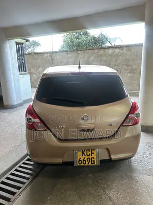 Nissan Tiida 2008 Gold