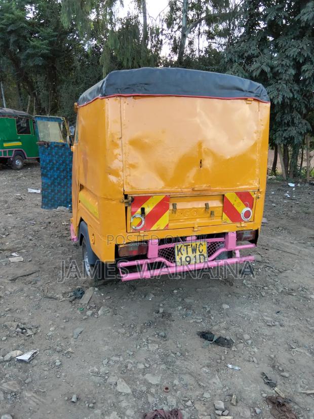 Piaggio 2020 Yellow - thumbnail 5
