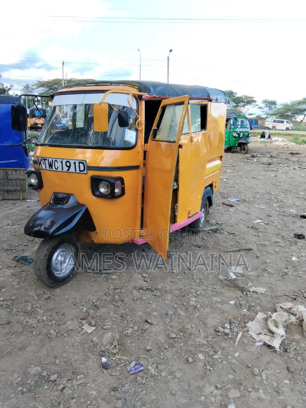 Piaggio 2020 Yellow - thumbnail 6