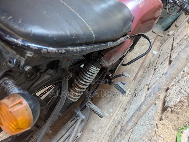Bajaj Boxer 100 2018 Red - thumbnail 2