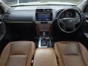 Toyota Land Cruiser Prado 2021 White